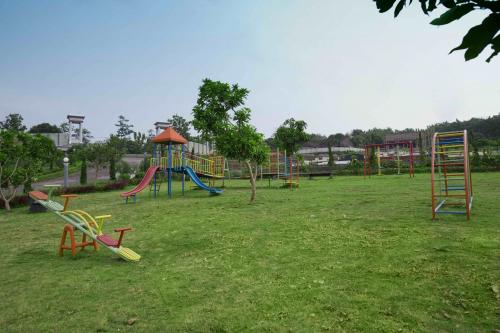 Playground & Taman Bermain